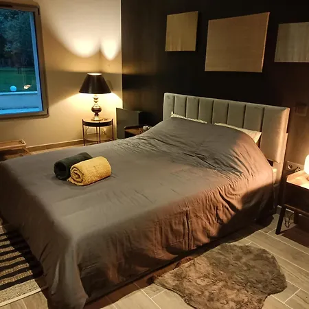 Oda ve Kahvaltı Balneo En Bord De Foret